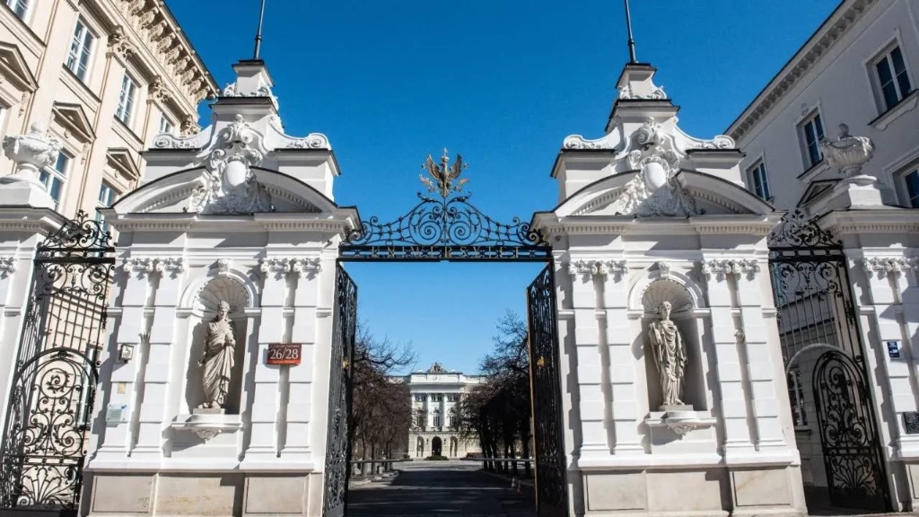 Czołem Fuksi, Żacy i Bakałarze! – O biurokracji i wyborach do rad